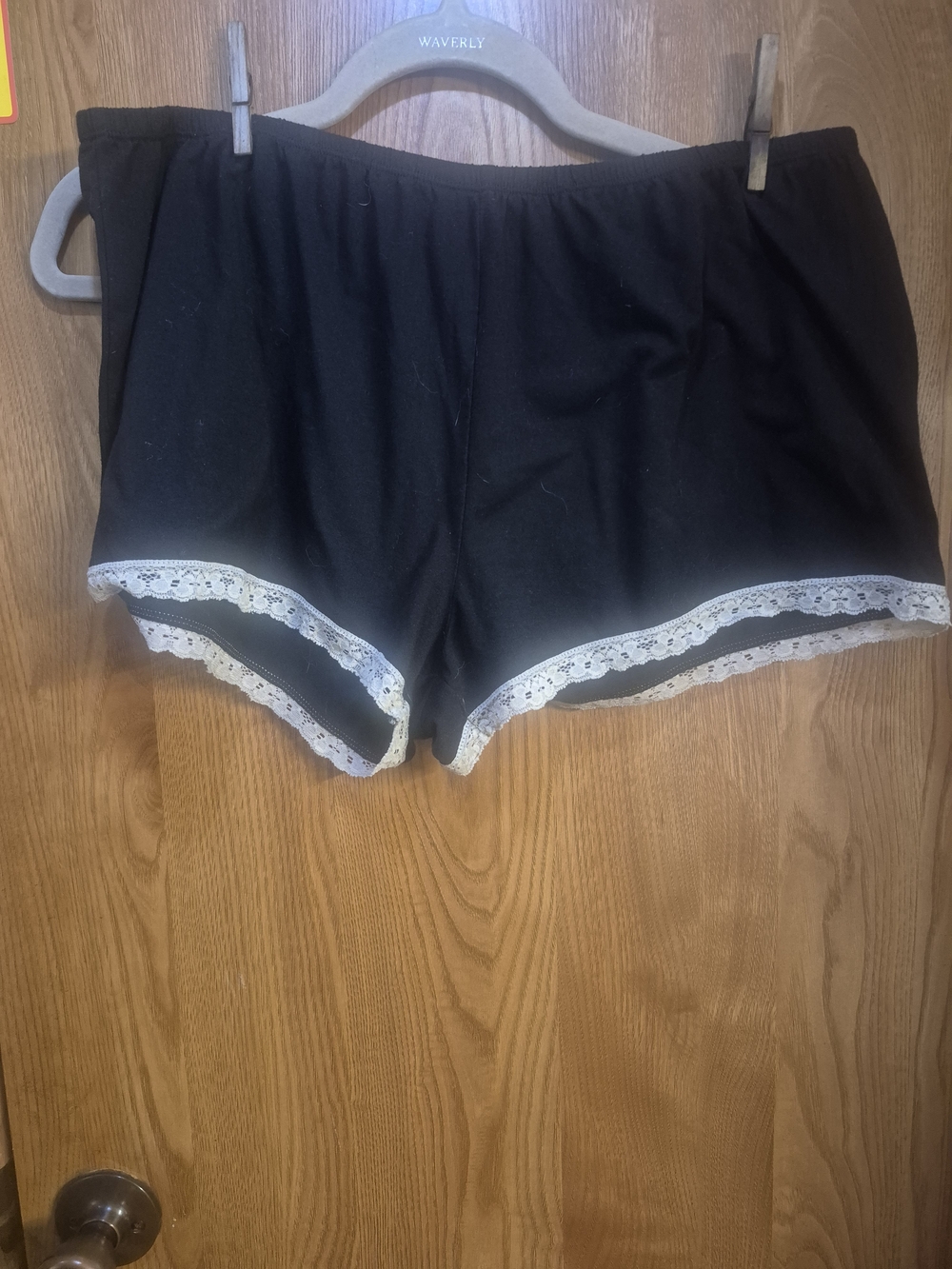 Flora Women's Black Lace-Trim Sleep Shorts.    Box 46